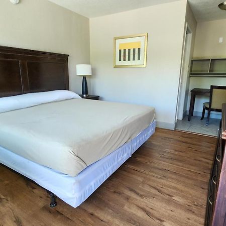 Merit Inn And Suites 보몬트 외부 사진