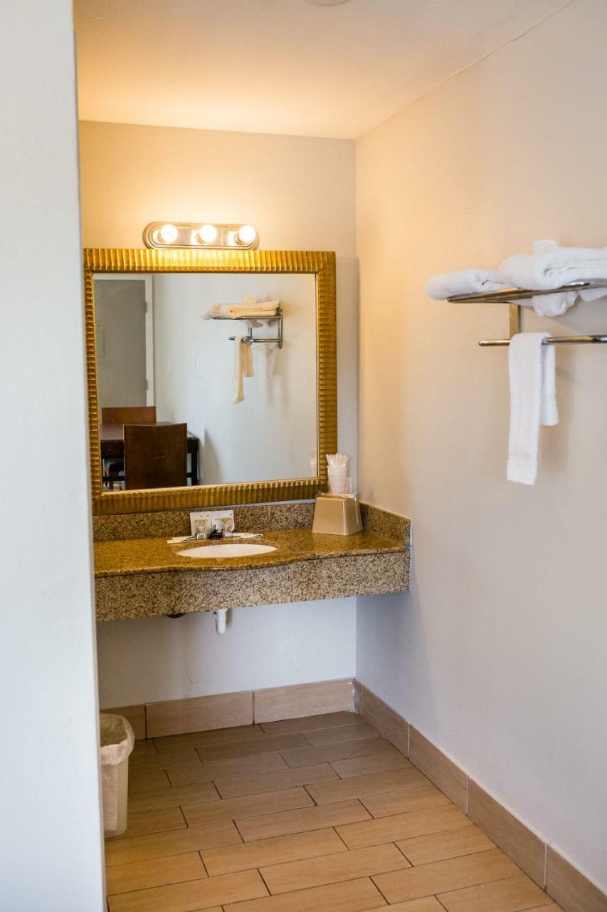 Merit Inn And Suites 보몬트 외부 사진